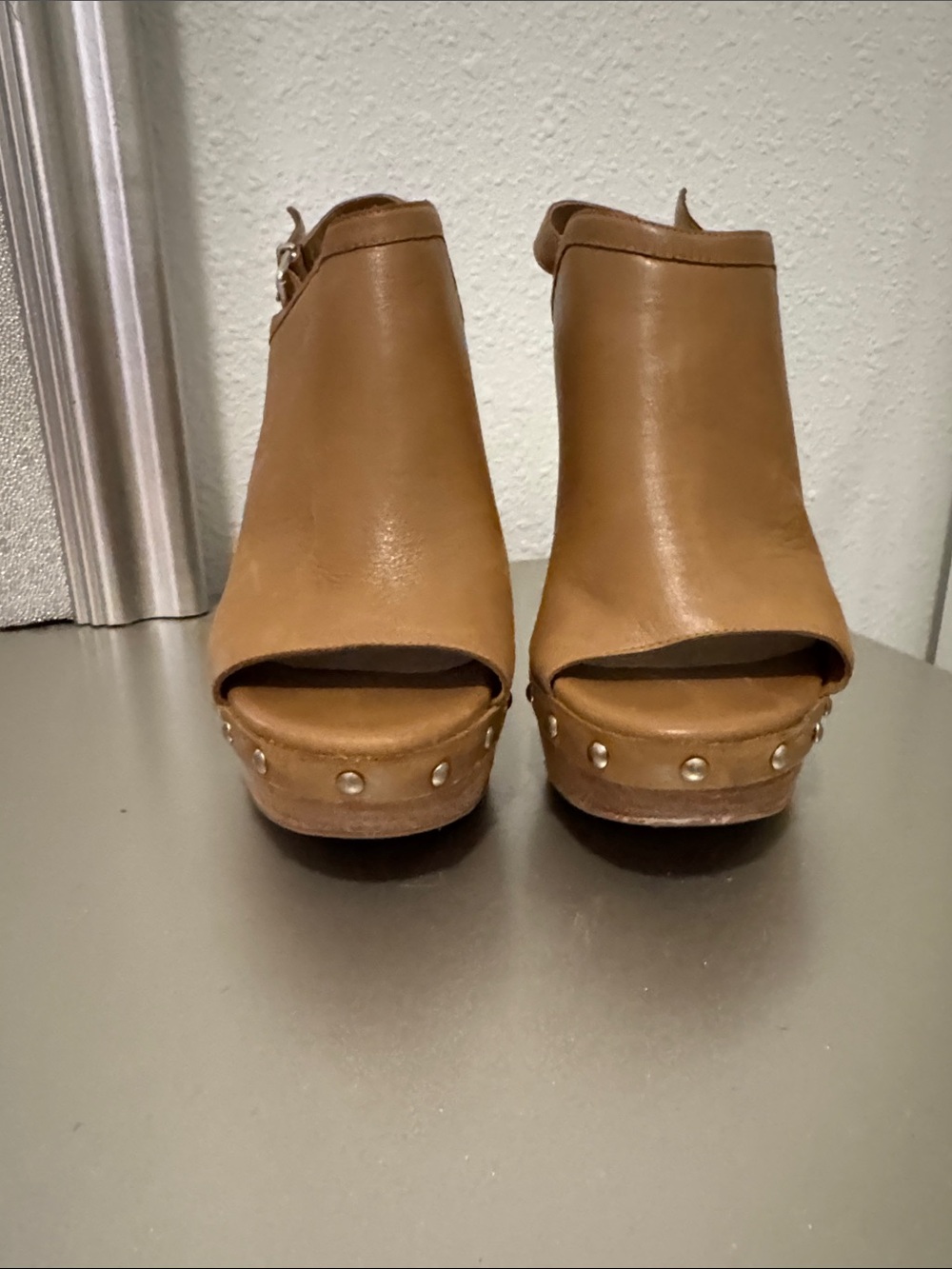Jessica Simpson Tan Studded Peep-Toe Platform Heels